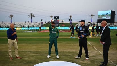 ടി20 ലോകകപ്പ്: സെമി ഉറപ്പിക്കാന് പാക്കിസ്ഥാന് നമീബിയക്കെതിരെ; ടോസ് അറിയാം
