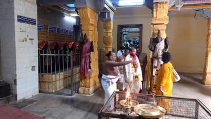 Subaskaran Allirajah: பாரம்பரிய உடையில் மனைவியுடன் ராமேஸ்வரத்திற்கு வந்து சுவாமி தரிசனம் செய்த சுபாஸ்கரன்!