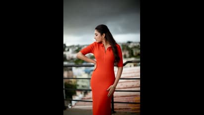 Priyanka Mohan: ஸ்டக்ச்சர் நச்சு தெரியும்... டைட் உடையில் ஹார்ட் பீட்டை எகிறவிடும் பிரியங்கா மோகன்!