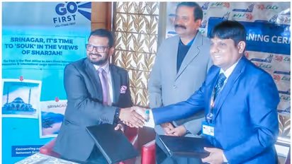 കശ്മീര് ഉല്പ്പന്നങ്ങള് യുഎഇയിലെത്തിക്കാന് ഗോ ഫസ്റ്റ് എയര്ലൈനുമായി കൈകോര്ത്ത് ലുലു ഗ്രൂപ്പ്