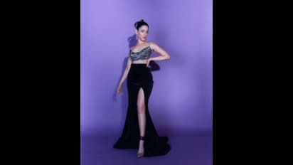 Tamannaah Bhatia: தீபாவளி ஸ்பெஷல்லா... கோட்டை கழட்டி ரசிகர்களை சூடேற்றிய தமன்னா!! ஹாட் போட்டோஸ்..