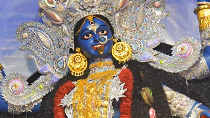 কালীপুজোর দিন এই ভুল করলেই রুষ্ট হবেন দেবী, পিছু ছাড়বে না দুঃখ-দুর্দশা