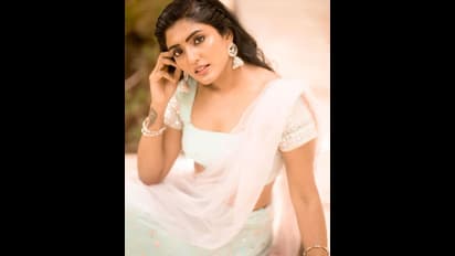 Eesha Rebba: దీపావళి వెలుగంతా ఆమె అందంలోనే.. అదిరే సోయగాలతో ఈషా రెబ్బా పండుగ ట్రీట్