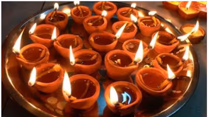 দীপাবলির আগে এভাবেই কাটিয়ে ফেলুন বাস্তু দোষ, সুখ আর সমৃদ্ধি বাড়বে পরিবারের