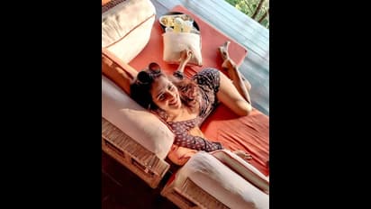 హాట్ కే అమ్మా మొగుడు: అమలాపాల్ థై అందాల షో