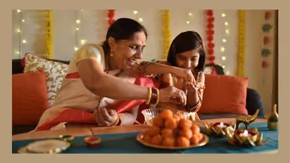 Bhai Dooj 2021: घर पर बनाएं और सबको खिलाएं अलग-अलग तरह के टेस्टी लड्डू