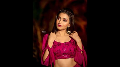 Deepika pilli : ఢీ యాంకర్ దీపిక పిల్లి బ్లాస్టింగ్ ఫోజెస్... ట్రెండీ వేర్ లో సెగలు రేపుతున్న యంగ్ బ్యూటీ