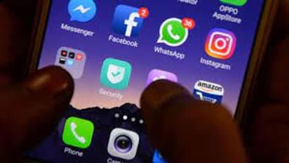  ఫేస్‌బుక్, ఇన్‌స్టాగ్రామ్ డౌన్ !  కారణం ఇదే...