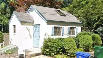 250 ചതുരശ്രയടി വിസ്തീര്ണ്ണത്തിലുള്ള ഈ കൊച്ചുവീടിന് വിലയിട്ടത് 2.3 കോടി രൂപ, കാരണം...