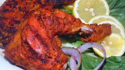 അമ്പലവയലില് ബേക്കറിയില്നിന്ന് അല്ഫാം കഴിച്ചവർക്ക് ഭക്ഷ്യ വിഷബാധ