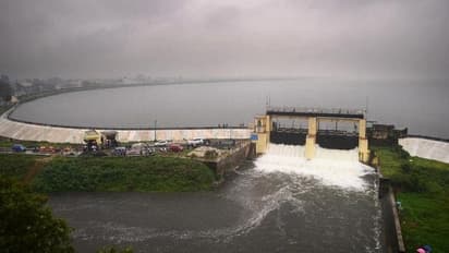 வெளுத்து வாங்கும் கனமழை.. சென்னைக்கு குடிநீர் வழங்கும் புழல் ஏரியில் நீர்வரத்து அதிகரிப்பு..!