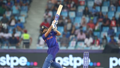 T20 Worldcup 2021: హ్యాట్రిక్ విజయాలతో ముగించిన టీమిండియా... నమీబియాపై ఆడుతూ పాడుతూ...