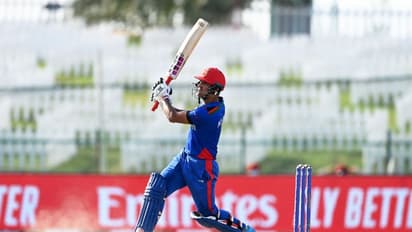 ബംഗ്ലാ കടുവകളെ ഗാലറിയിലേക്ക് ഓടിച്ചിട്ടടിച്ച ആറടി; അഫ്ഗാന്റെ നജീബുള്ളയ്ക്ക് ഇരട്ട ലോക റെക്കോര്ഡ്