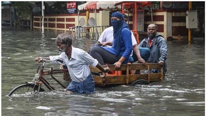 Chennai Rain| റെക്കോർഡ് മഴയിൽ മുങ്ങി ചെന്നൈ, നാല് മരണം, NDRF-നെ വിന്യസിച്ചു, ഇന്ന് അവധി
