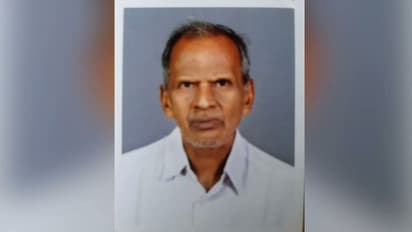 വീടിന് മുന്നിൽ തള്ളിയ കക്കൂസ് മാലിന്യത്തിന് സമീപം വൃദ്ധൻ മരിച്ച നിലയിൽ