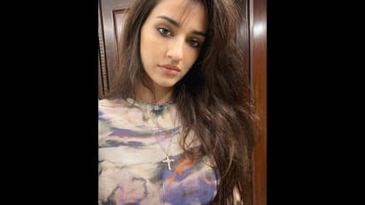 ' నీ ఫిగర్ సైజెంత' అంటూ వల్గర్ గా ప్రవర్తించిన నెటిజన్.. దిశా పటాని కూల్ గా రిప్లై