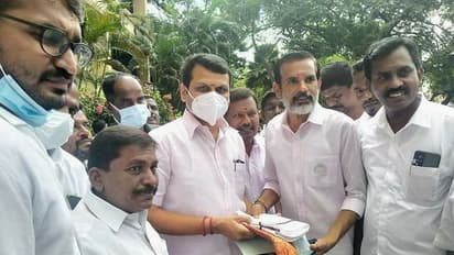 எஸ்.பி.வேலுமணி விசுவாசிகளை தட்டித்தூக்கும் செந்தில் பாலாஜி!! கொங்கு மண்டலத்தில் களேபரம்!!!