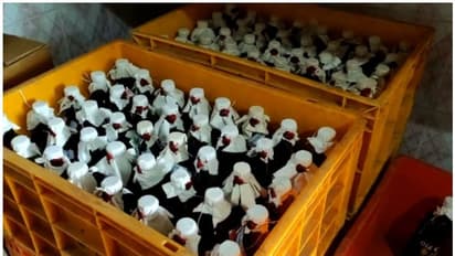 വ്യാജ മദ്യവില്പ്പന? കോഴിക്കോട് ബാറുകളിലും ഗോഡൗണിലും പരിശോധന, തുഷാര് ബാര് പൂട്ടി