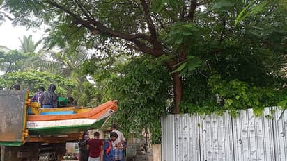 Tamil Nadu Rain: ঘর থেকে রাস্তা জল থই থই চেন্নাই, নিম্নচাপের কারণে আরও বৃষ্টির পূর্বাভাস