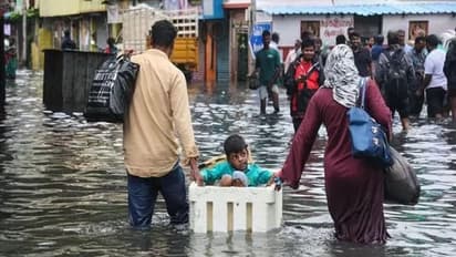 ತಮಿಳ್ನಾಡಲ್ಲಿ ಒಂದೇ ದಿನ ಭಾರೀ ಮಳೆ : 14 ಜನ ಬಲಿ, ಮನೆಗಳು ನಾಶ