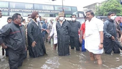 மழை நின்ற பிறகுதான் சென்றார் எடப்பாடி.. கொட்டும் மழையில் வந்தார் ஸ்டாலின்.. கெத்து காட்டும் மா.சு.