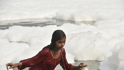 പതഞ്ഞ് പൊങ്ങിയ പുണ്യനദിയായി യമുന