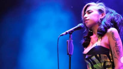 Amy Winehouse: ಡ್ರಗ್ಸ್, ಮದ್ಯ ವ್ಯಸನಿಯಾಗಿದ್ದ ಸಿಂಗರ್ ಕೊನೆಯ Concertನಲ್ಲಿ ಧರಿಸಿದ್ದ ಡ್ರೆಸ್ 1.80 ಕೋಟಿಗೆ ಮಾರಾಟ