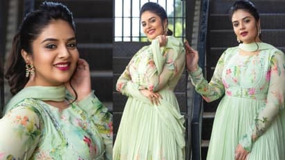 Sreemukhi: ఇంటర్నెట్‌లో యాంకర్ శ్రీముఖి అందాల రచ్చ.. ఆ పడిగాపులు ఎవరికోసమంటూ నెటిజన్ల కామెంట్లు.. వైరల్‌