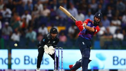 மொயின் அலி அதிரடி அரைசதம்.. அரையிறுதியில் நியூசிலாந்துக்கு சவாலான இலக்கை நிர்ணயித்த இங்கிலாந்து