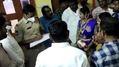 సిరిసిల్ల: తాళం వేసి వివాహానికి.. తిరిగొచ్చి చూస్తే అవాక్కు, పెళ్లికుమార్తె ఇంట్లో భారీ చోరీ