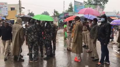 Amaravati Maha Padayatra: ఎమ్మెల్సీ ఎలక్షన్స్ ఎఫెక్ట్... అమరావతి రైతులకు పోలీసుల నోటీసులు (వీడియో)