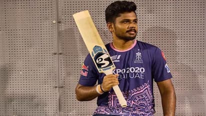 కనీసం ఈ టీమ్‌లో కూడా సంజూ శాంసన్ పనికి రాడా? టీమిండియా హెడ్ కోచ్‌పై ట్రోలింగ్...