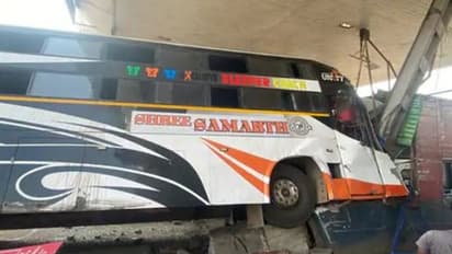 Gujarat Accident: बारातियों से भरी बस ने टोल प्लाजा में बैठे कर्मचारियों को उड़ाया, चंद सेकंड में 3 की मौत..