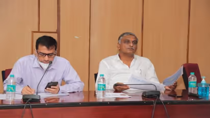 నోటిఫికేషన్ల జారీలో ఆలస్యమెందుకు?.. మంత్రి హరీశ్‌రావు అసంతృప్తి 