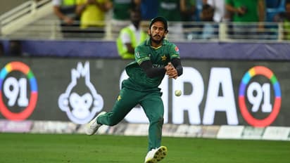 T20 World Cup 2021: Netizens react to Pakistan's dropped 'Mauka', await Australia vs New Zealand final