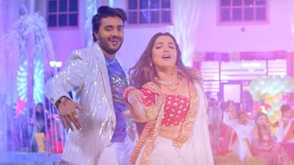 Bhojpuri Song: Amrapali Dubey का नया गाना 'मैं आई हूं बंगाल से' मचा रहा धमाल, देखने लायक हैं डांस मूव्स