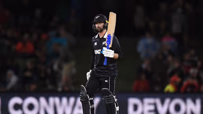 IPL 2022, CSK vs DC: Twitter erupts as Conway-powered all-round Chennai annihilates Delhi