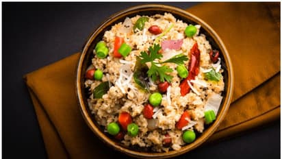 காலை டிபனுக்கு 10 நிமிடத்தில் சத்தான ஓட்ஸ் உப்புமா ரெடி..!!