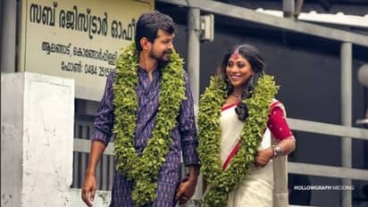 നടി ദിവ്യ ഗോപിനാഥും സംവിധായകന് ജുബിത്ത് നമ്രാടത്തും വിവാഹിതരായി