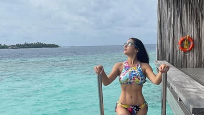 Sara Ali Khan- কার্টুন প্রিন্টেড বিকিনিতে ঝড়, মলদ্বীপ থেকে ছবি শেয়ার করতেই তা ভাইরাল