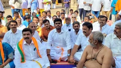 தமிழக பாஜக நிர்வாகிகள் மாற்றம்...? டெல்லியை  முற்றுகையிட்ட பாஜக மூத்த தலைவர்கள்..!