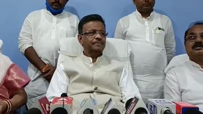 রাস্তায় আনফিট গাড়ি নামলেই সিজ করা হবে, ধর্মতলার বাস দুর্ঘটনার পর কড়া বার্তা ফিরহাদের