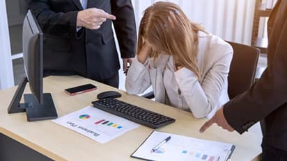 लड़की ने रेजिग्नेशन में बॉस को ऐसा क्या लिखा कि हुआ वायरल, लोगों ने कहा- अब तक का सबसे अच्छा इस्तीफा