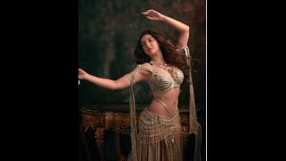 Nora Fatehi- শরীর জুড়ে যেন আরব্য রজনী-র নেশার ছোঁয়া, রূপের মোহে মন ভোলালেন নোরা