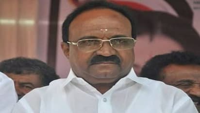 நிர்வாண கோலத்துடன் தகராறில் ஈடுபட்ட முன்னாள் எம்.பி ; பதவியை பறித்த அதிமுக