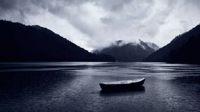 Mysterious lake -ভারতের এই হ্রদের ওপর দিয়ে উড়েছিল অনেক বিমান,আর মেলেনি খোঁজ