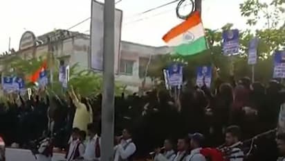 மோடிக்கு வரவேற்பு கொடுத்த பல்லாயிர கணக்கான இஸ்லாமிய பெண்கள்..! கேலரி