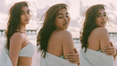 Pooja Hegde: జాకెట్‌ తీసేసి బికినీలో బుట్టబొమ్మ దుమారం.. సూర్యకిరణాలు అందాలను ముద్దాడుతున్న వేళ పూజా పరవశం..