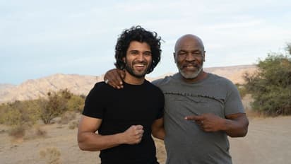 Mike tyson: మైక్ టైసన్ తో లైగర్ టీం... వైరల్ గా ఆన్ లొకేషన్ ఫొటోస్!