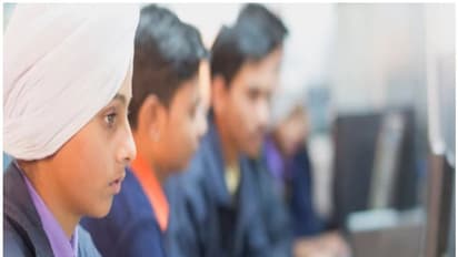 വിദ്യാർത്ഥികൾക്ക് സൗജന്യ യൂണിഫോം; സ്കൂളിൽ പഞ്ചാബി നിർബന്ധിത വിഷയമാക്കി പഞ്ചാബ് സർക്കാർ